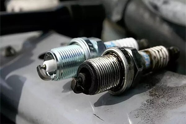 تفاوت مکمل سوخت ایرانی و خارجی + راهنمای انتخاب بهترین مکمل بنزین