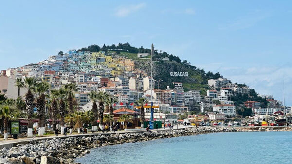 کوش آداسی بهتره یا آنتالیا؟ مقایسه در جدول