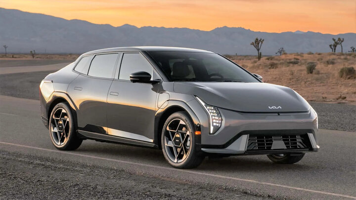 خودروی کیا EV4 مدل 2026 چه مشخصاتی دارد؟