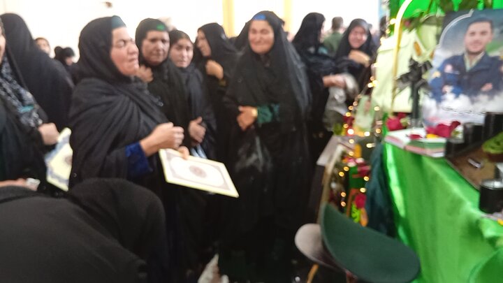 فیلم| شروه‌خوانی مادران بویراحمدی در فراق فرزندان شهید