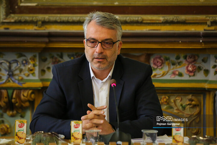  نادر آخوندی مدیرکل درآمد شهرداری اصفهان