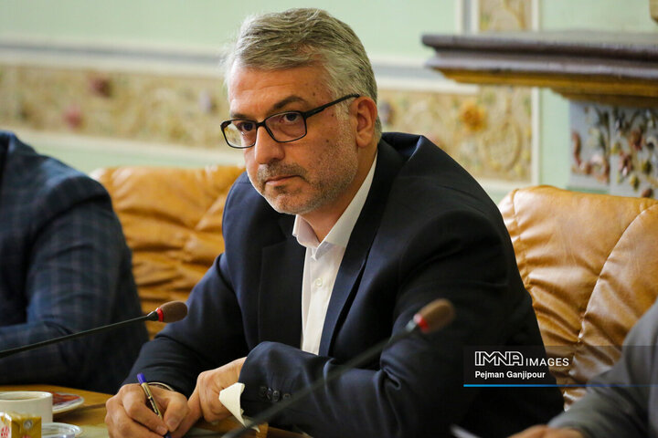  نادر آخوندی مدیرکل درآمد شهرداری اصفهان