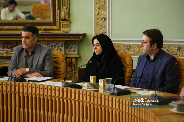 نشست خبری مدیرکل درآمد شهرداری اصفهان