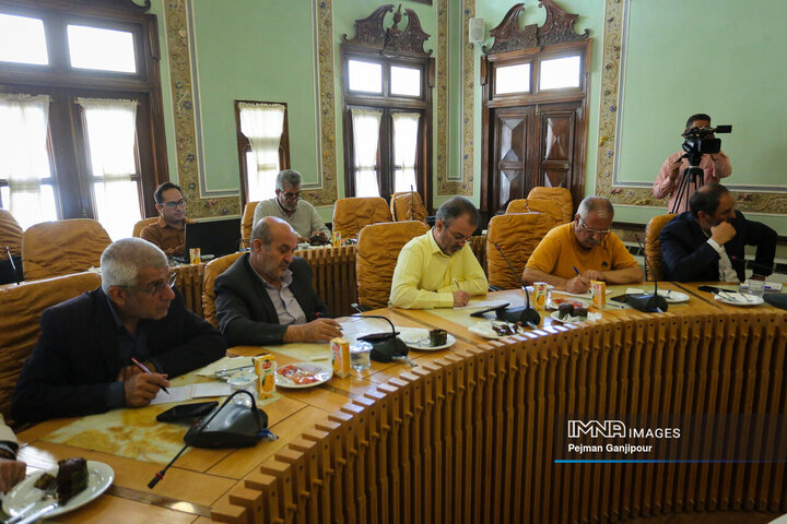 نشست خبری مدیرکل درآمد شهرداری اصفهان