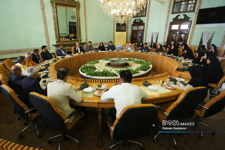 نشست خبری مدیرکل درآمد شهرداری اصفهان