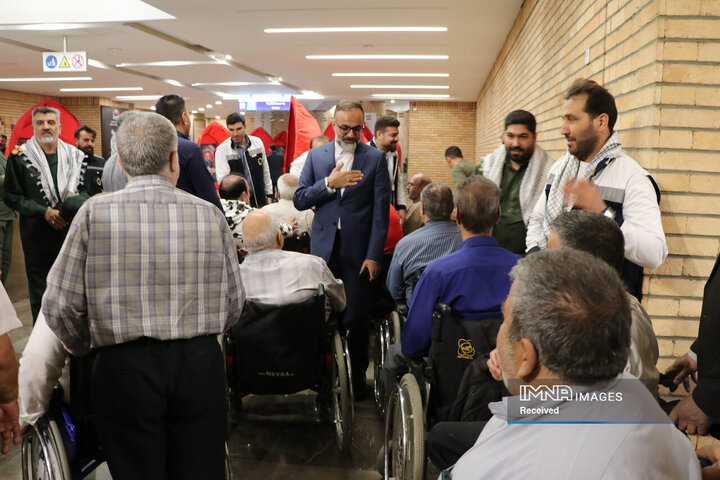 مراسم تجلیل از جانبازان بالای ٧٠ درصد در مترو اصفهان