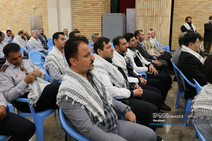 مراسم تجلیل از جانبازان بالای ٧٠ درصد در مترو اصفهان