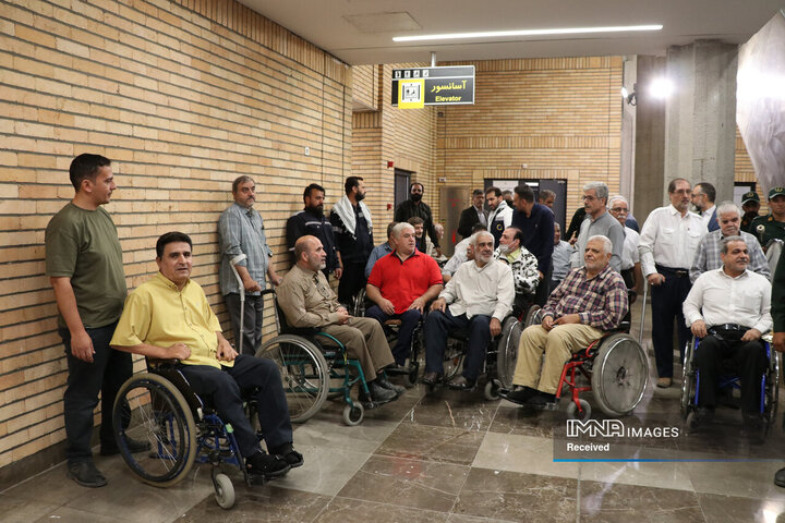 مراسم تجلیل از جانبازان بالای ٧٠ درصد در مترو اصفهان