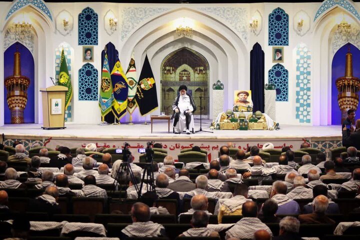 دشمنان همواره در تلاش‌ برای جدا کردن نسل امروز از میراث دفاع مقدس هستند