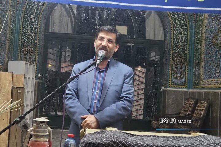 اتحاد و خدمت خالصانه رمز آبادانی شهر و ادای دین به شهدا است