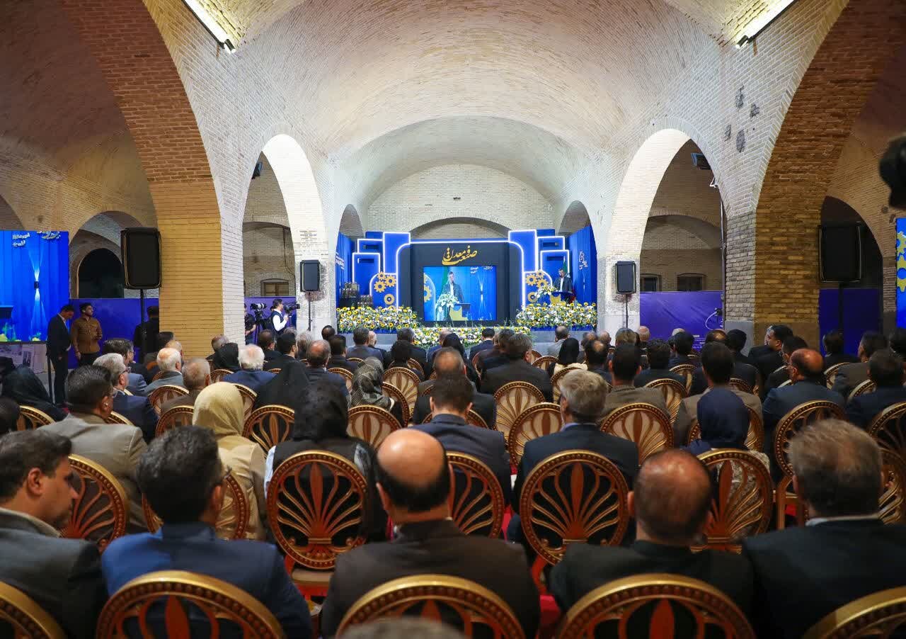 صنعتگران یزد عامل درخشش اقتصادی استان یزد هستند