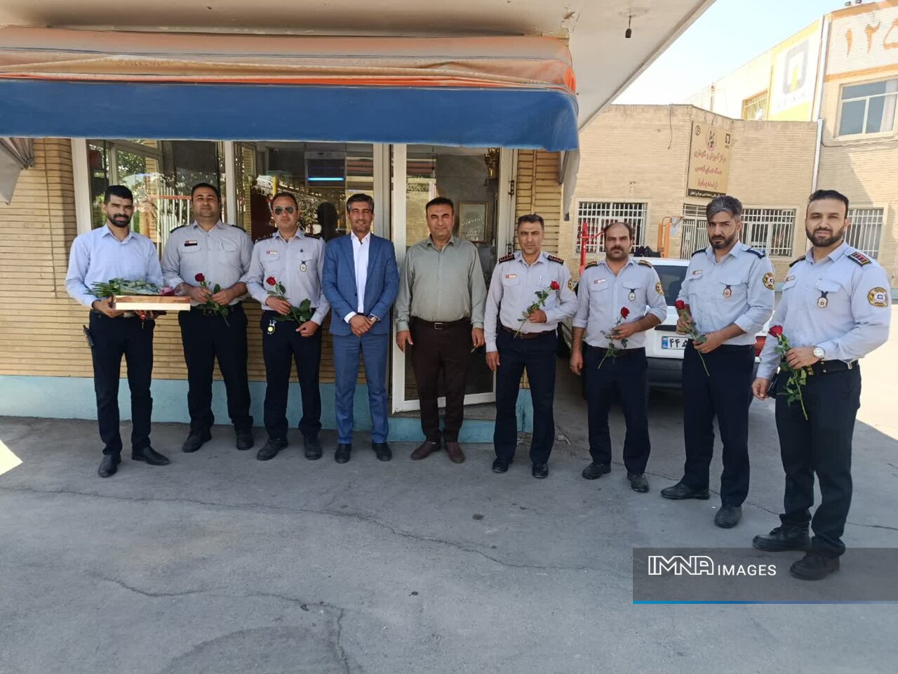 قدردانی مدیر منطقه ۲ اصفهان از آتش‌نشانان به‌مناسبت «روز آتش‌نشانی و ایمنی»