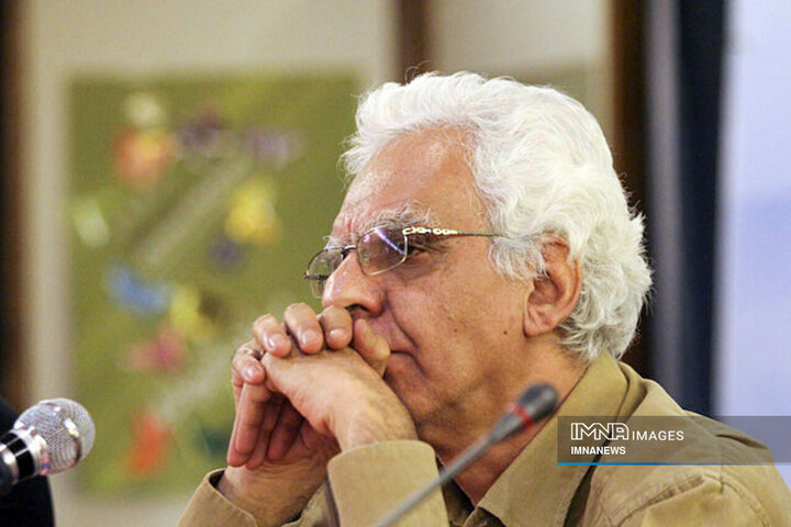 جشنواره بیست و ششم، کیومرث پوراحمد در رونمایی از کتاب فیلم شناسی کودک و نوجوان