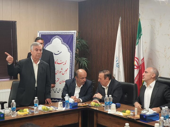 ۲۲۰۰ میلیارد تومان بدهی دارویی و پرسنلی در حوزه بهداشت و درمان قزوین وجود دارد