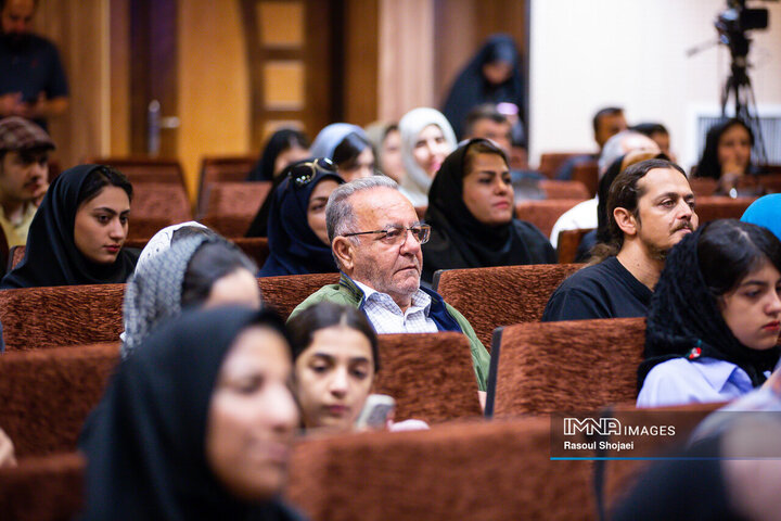 افتتاحیه نخستین گردهمایی فیلمسازان نوجوان اصفهان