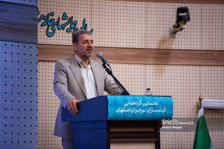 پیام نوجوانان و خلاقیت‌ها با زبان هنر به جهان منتقل می‌شود