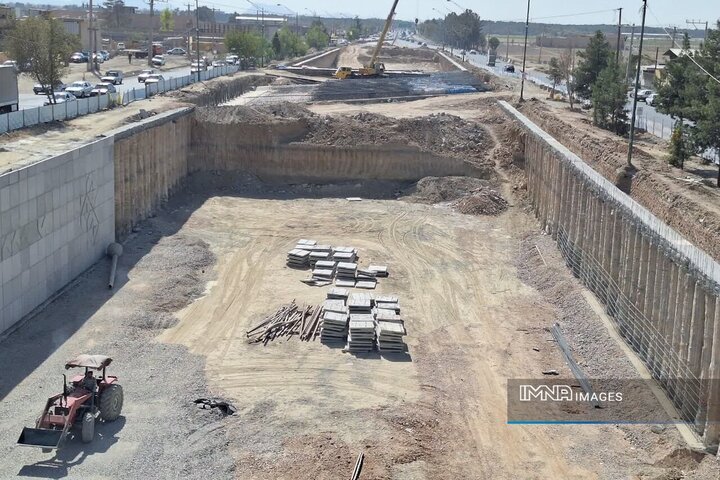 پیشرفت فیزیکی ۵۰ درصدی پروژه مجموعه پل‌ها و زیرگذر بزرگراه آیت‌الله رئیسی