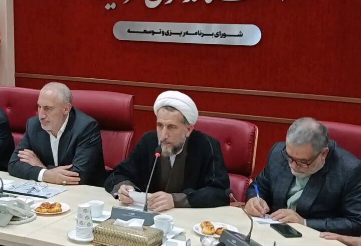 پروژه‌های درمانی و بهداشتی با اهتمام ویژه‌تری پیگیری شود