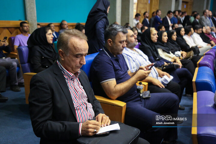 همایش بررسی چالش‌های ارزی فعالان اقتصادی