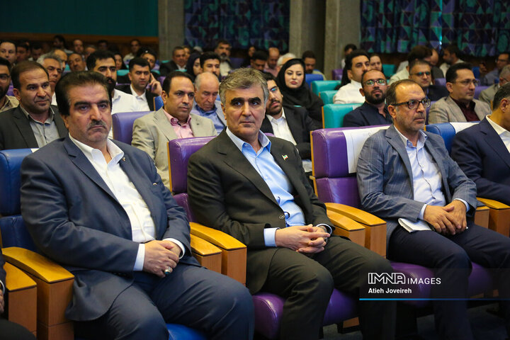 همایش بررسی چالش‌های ارزی فعالان اقتصادی