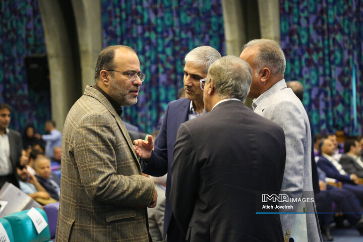 همایش بررسی چالش‌های ارزی فعالان اقتصادی