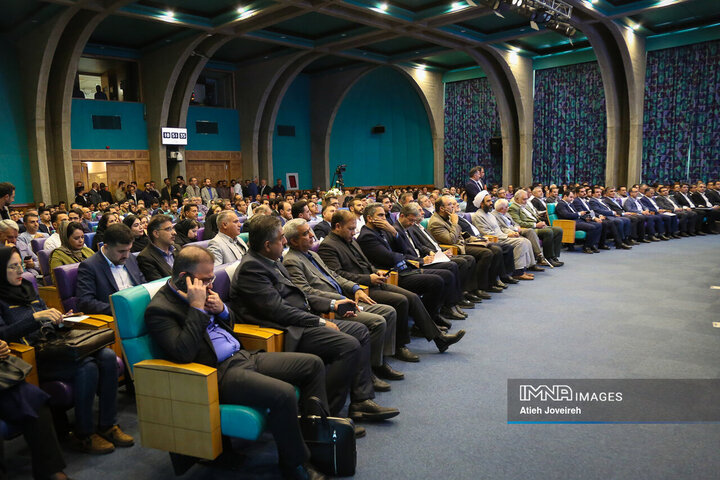 همایش بررسی چالش‌های ارزی فعالان اقتصادی