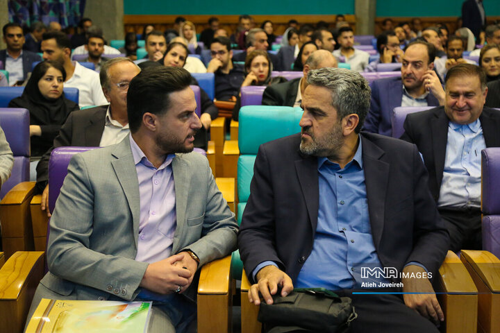 همایش بررسی چالش‌های ارزی فعالان اقتصادی