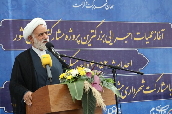 سیاست بنیاد مسکن، واگذاری زمین ۹۹ ساله همراه با وام ارزان‌قیمت است