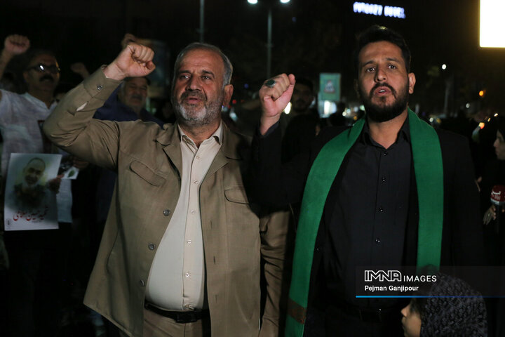 تجمع مردم اصفهان در حمایت از کاروان صمود