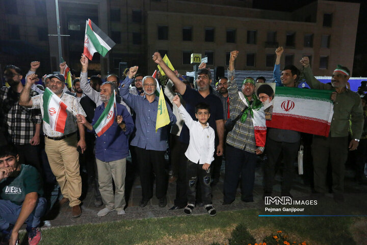 تجمع مردم اصفهان در حمایت از کاروان صمود