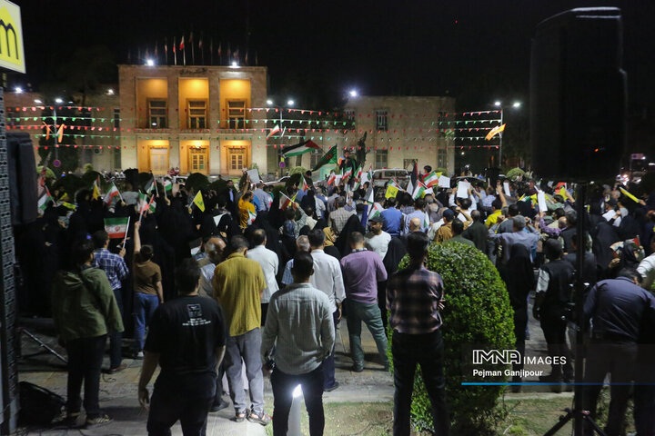 تجمع مردم اصفهان در حمایت از کاروان صمود