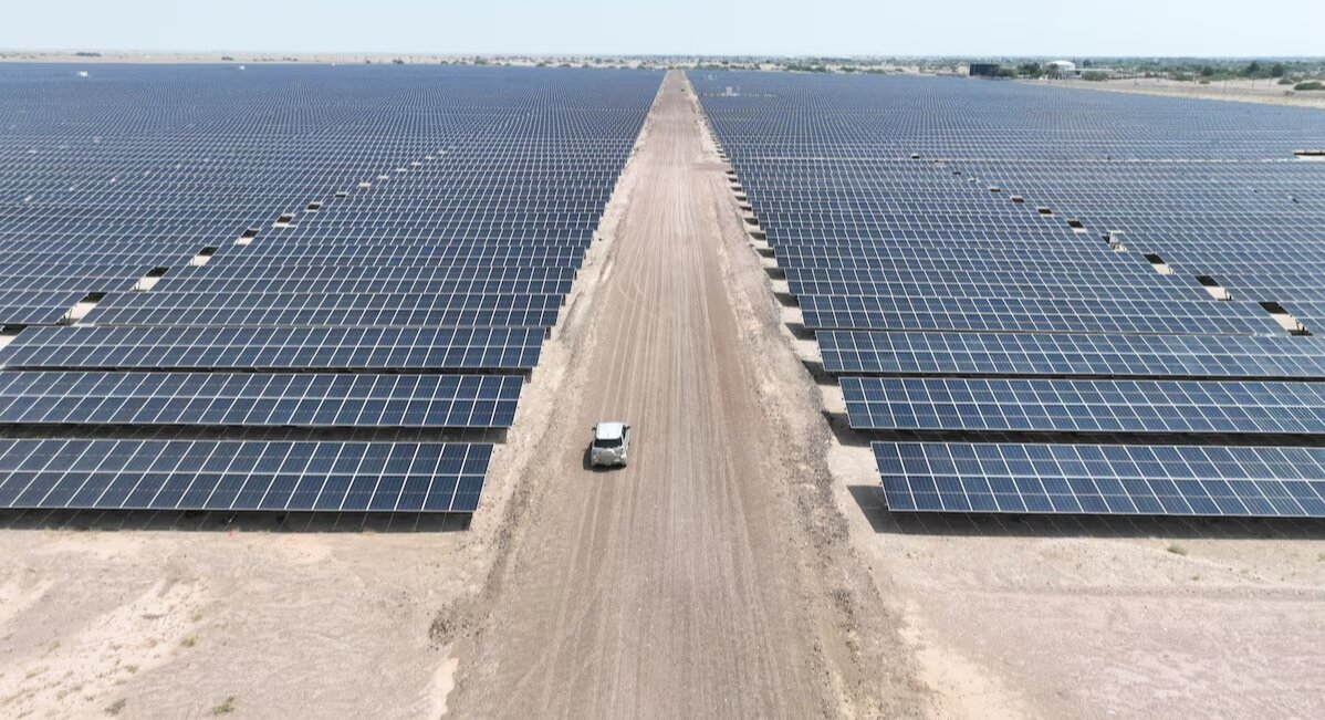 پایان خاموشیهای طولانی یمن با نیروگاه خورشیدی جدید