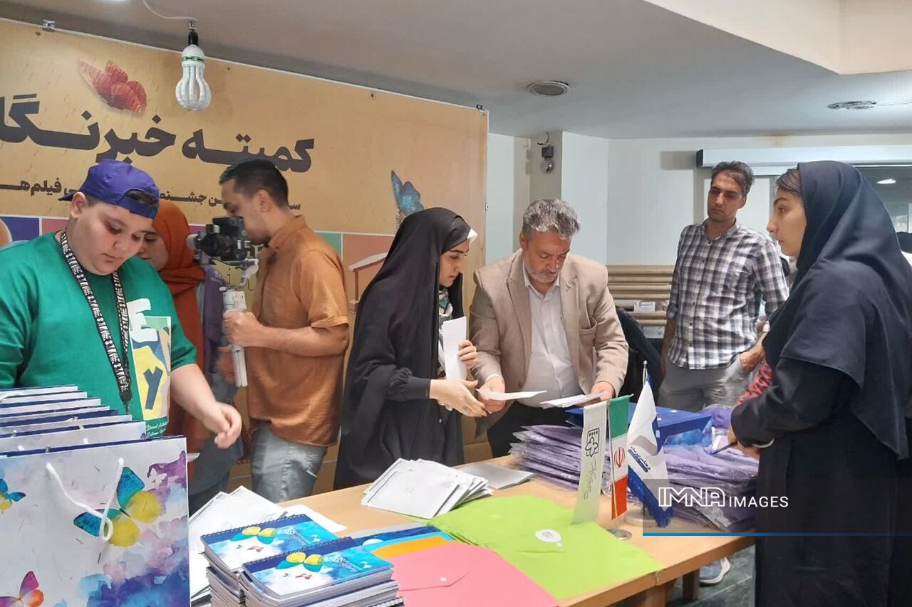 پایان کارگاه آموزشی خبرنگاران نوجوان جشنواره سیوهفتم کودک