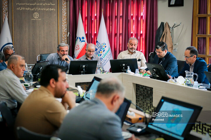 نشست کمیسیون هوشمندسازی و حمل‌ونقل شهری شورای اسلامی شهر اصفهان