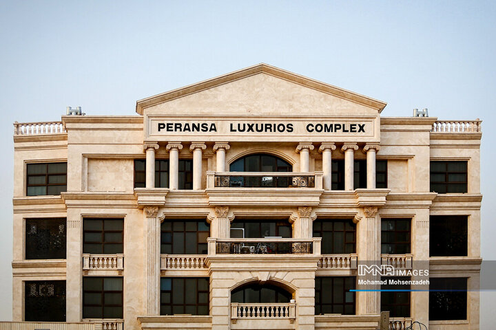 سیمای شهری قم در اسارت نماهای غربی