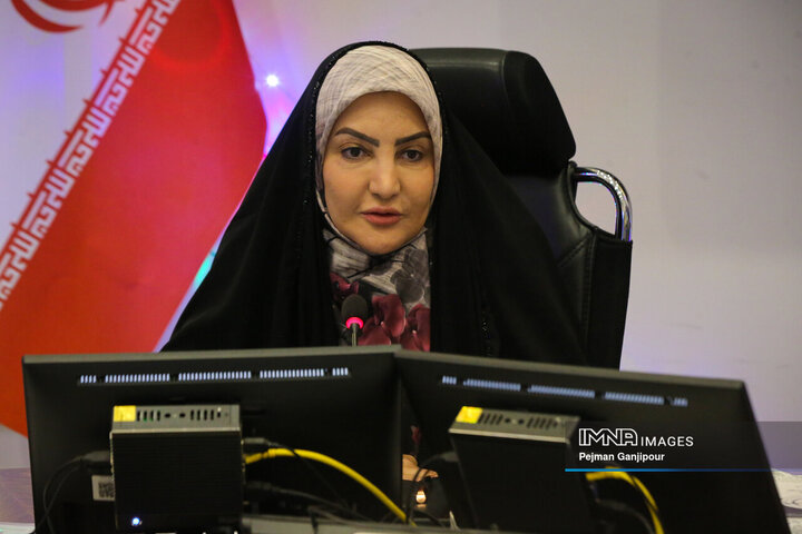 ساره گلی رئیس بنیاد نخبگان اصفهان