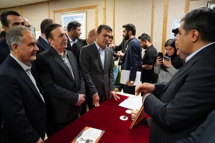 رونمایی از ۱۱ محصول دانش‌بنیان در دانشگاه بین‌المللی امام‌خمینی(ره) قزوین