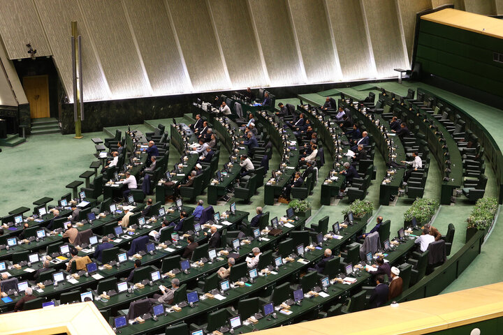 آیین تجلیل از مدالآوران و کادر فنی تیمهای ملی کشتی آزاد و فرنگی