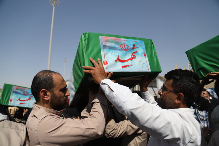 پیکر پاک ۴۴ شهید دوران دفاع مقدس وارد کشور شد