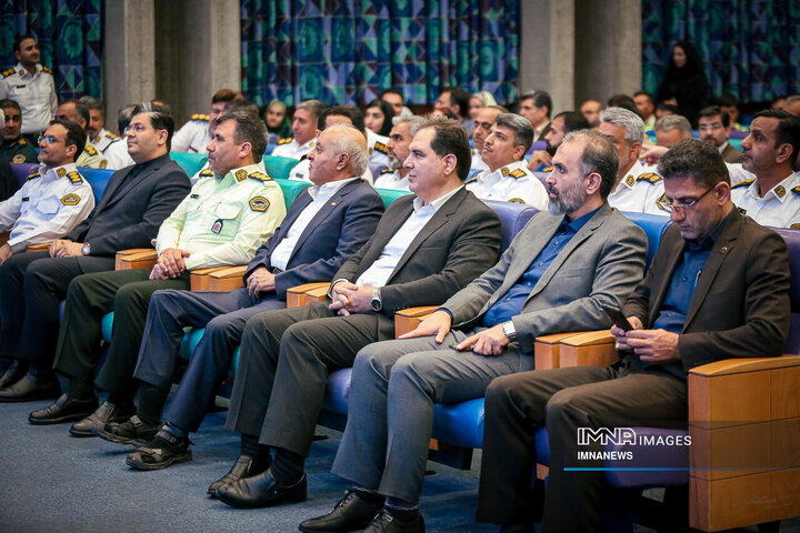 همایش تجلیل از نمونه‌های ترافیکی شهر اصفهان