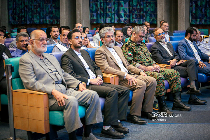 همایش تجلیل از نمونه‌های ترافیکی شهر اصفهان