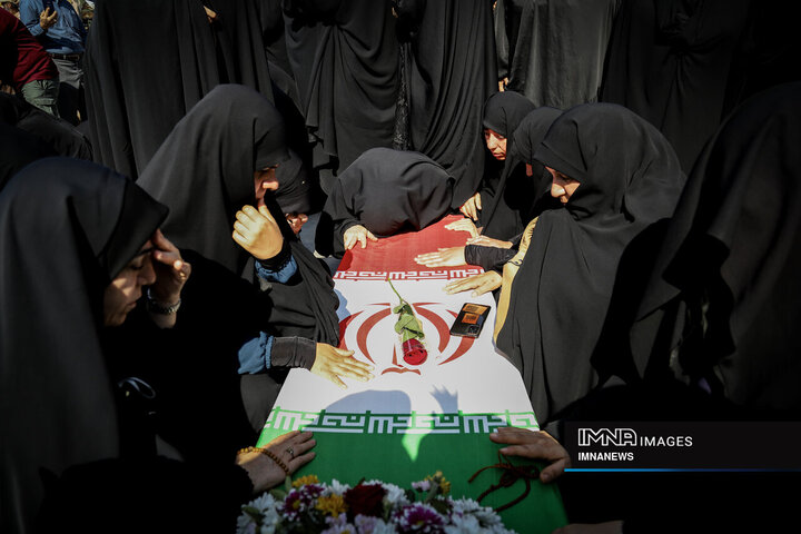 از دل خاک تا افلاک؛ استقبال از پیکر ۴۶ شهید دفاع مقدس