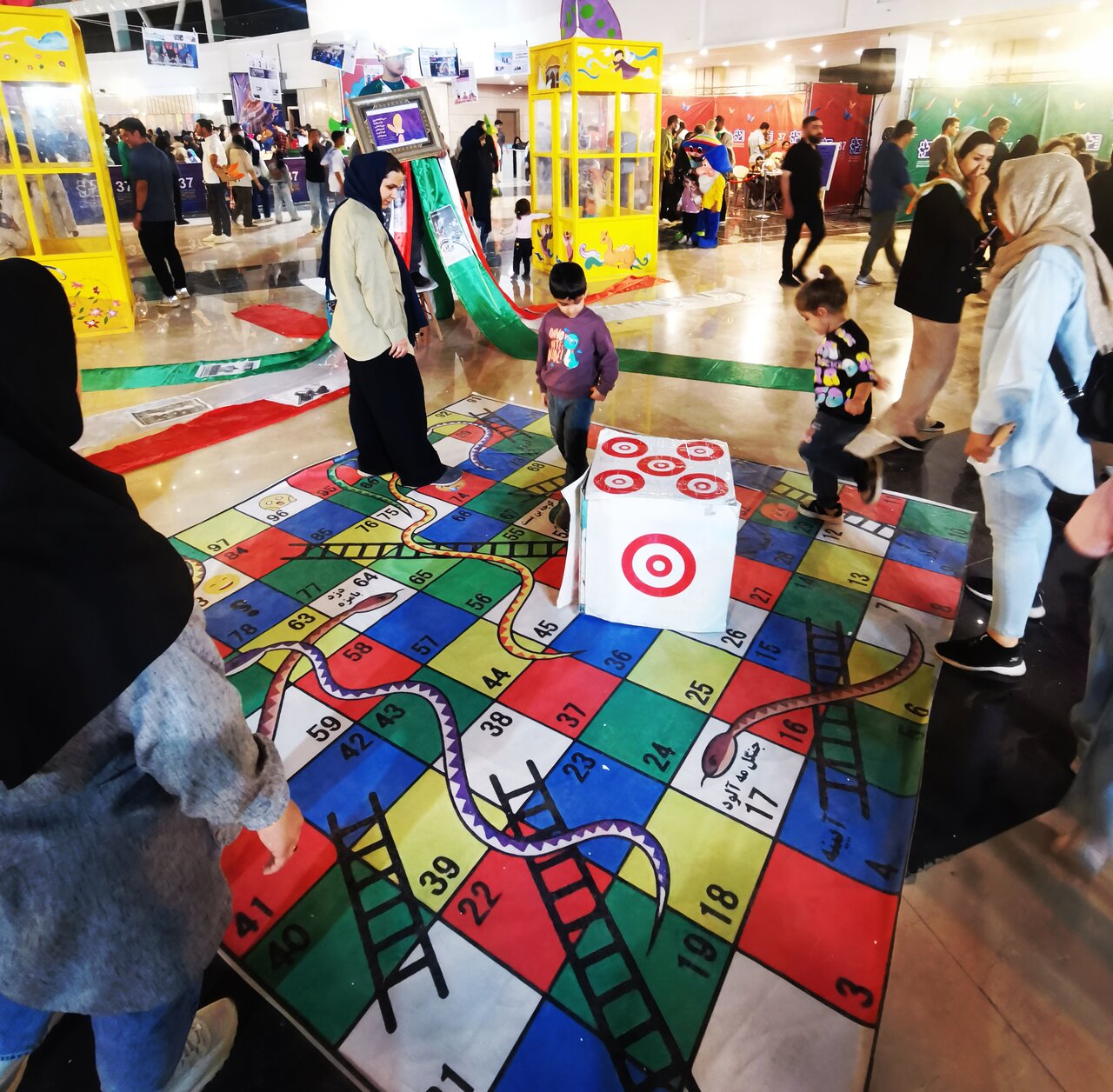 روایتی از شب لبخندها در اصفهان