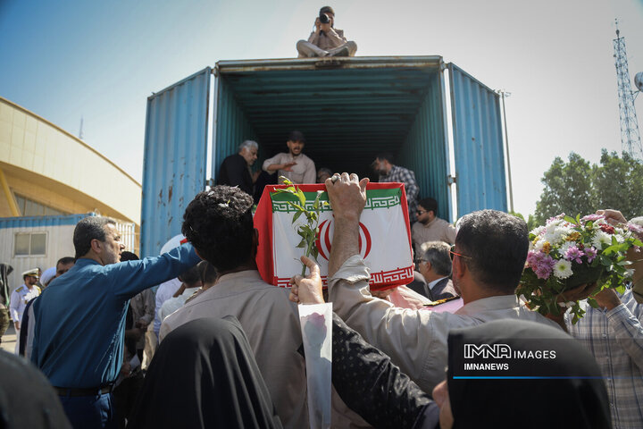 از دل خاک تا افلاک؛ استقبال از پیکر ۴۶ شهید دفاع مقدس