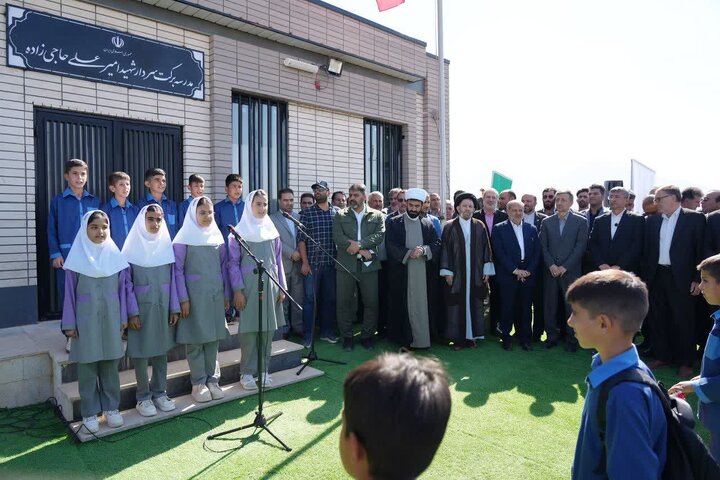 تا جمع‌آوری آخرین مدرسه کانکسی در کنار وزارت آموزش و پرورش هستیم