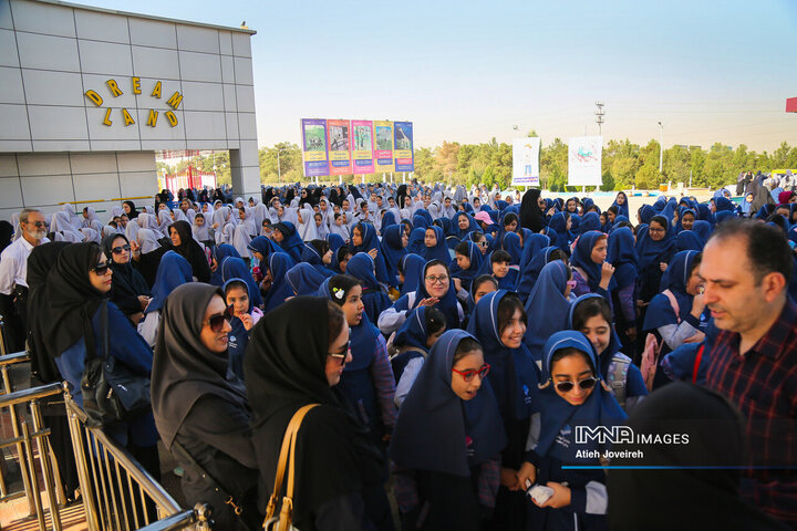 کودکانه‌های شاد در شهر رویاها