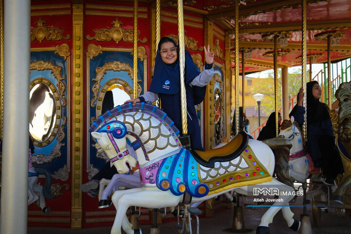 کودکانه‌های شاد در شهر رویاها