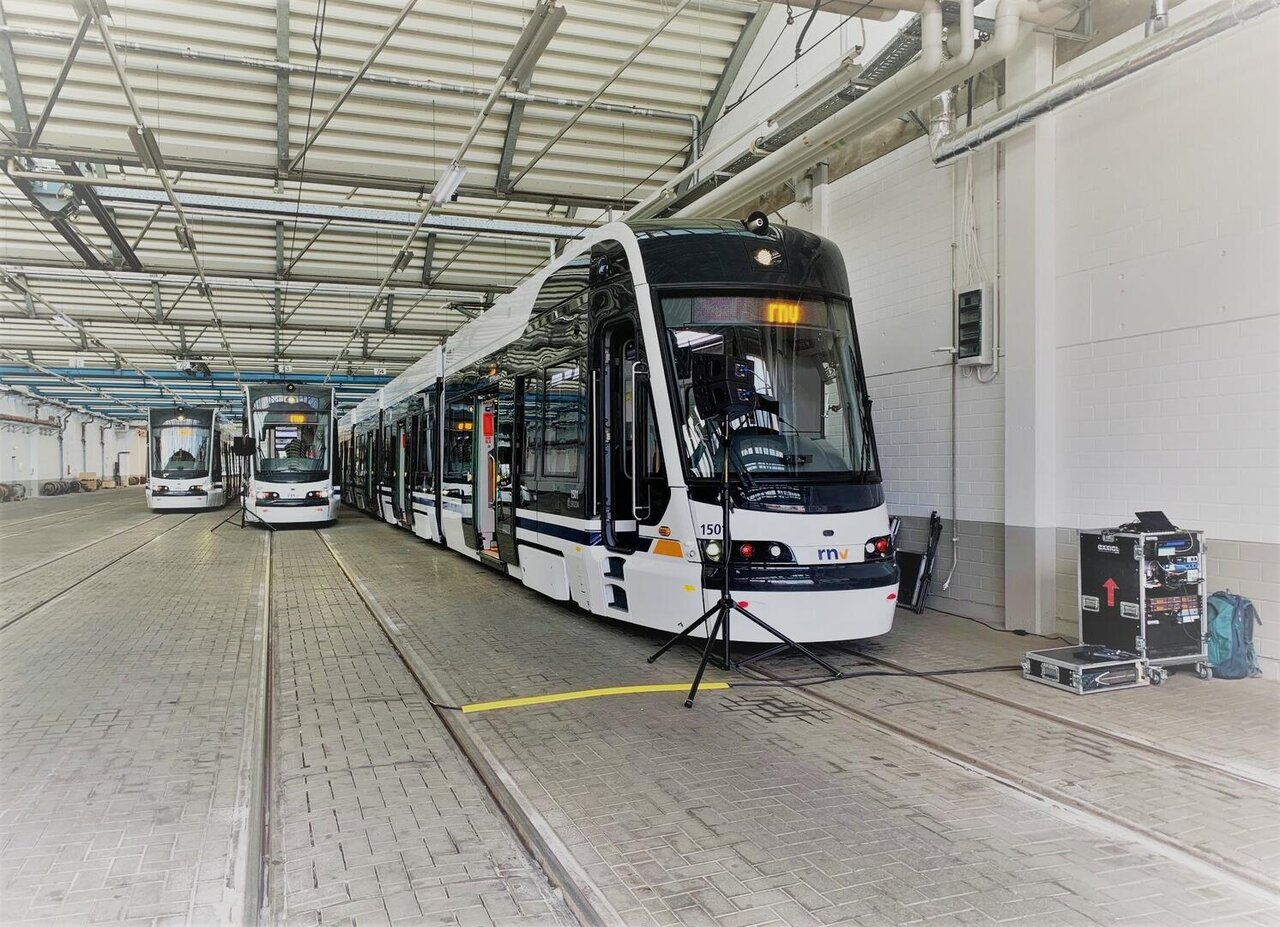 طولانی ترین تراموای جهان در خیابان های آلمان به راه افتاد