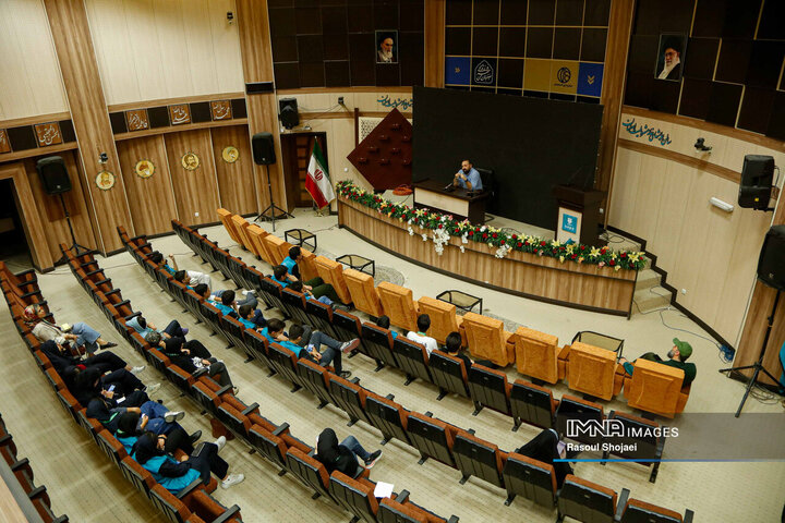 نخستین گردهمایی فیلمسازان نوجوان اصفهان