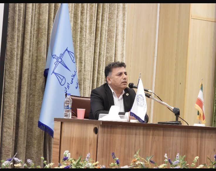 برگزاری کارگاه کاربردی فنون دفاع در جرائم کلاهبرداری، خیانت در امانت و جعل